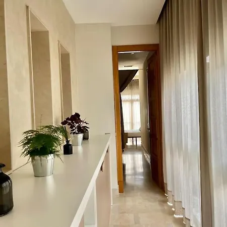 Sierpes-azofaifo * Seville